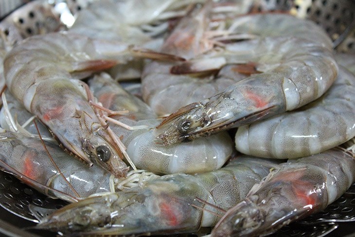 how to defrost shrimp?